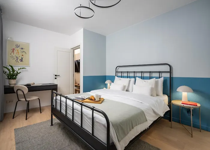 Old Town By Urbanesq بوخارست