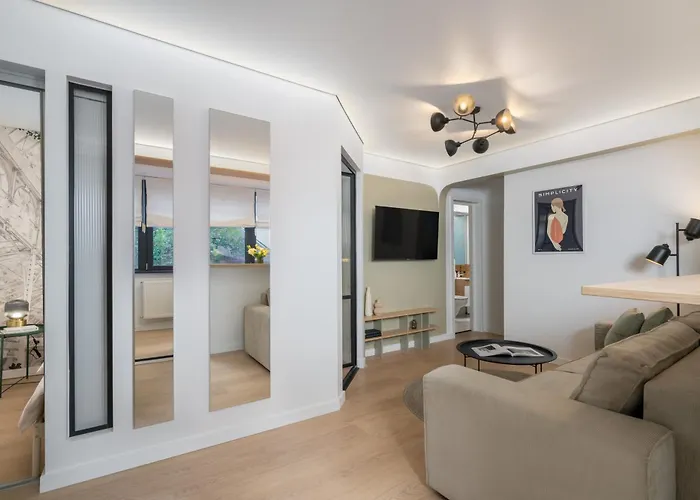 Old Town By Urbanesq Bucureşti